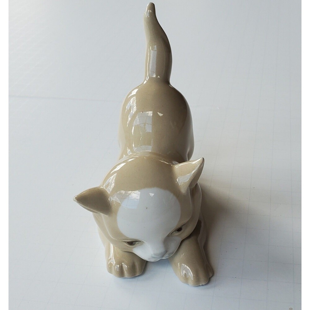 Vtg Miquel Requena Porcelanas Porcelain Playful Cat Kitten Figurine Valencia